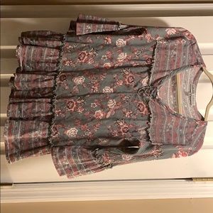 women’s shirt